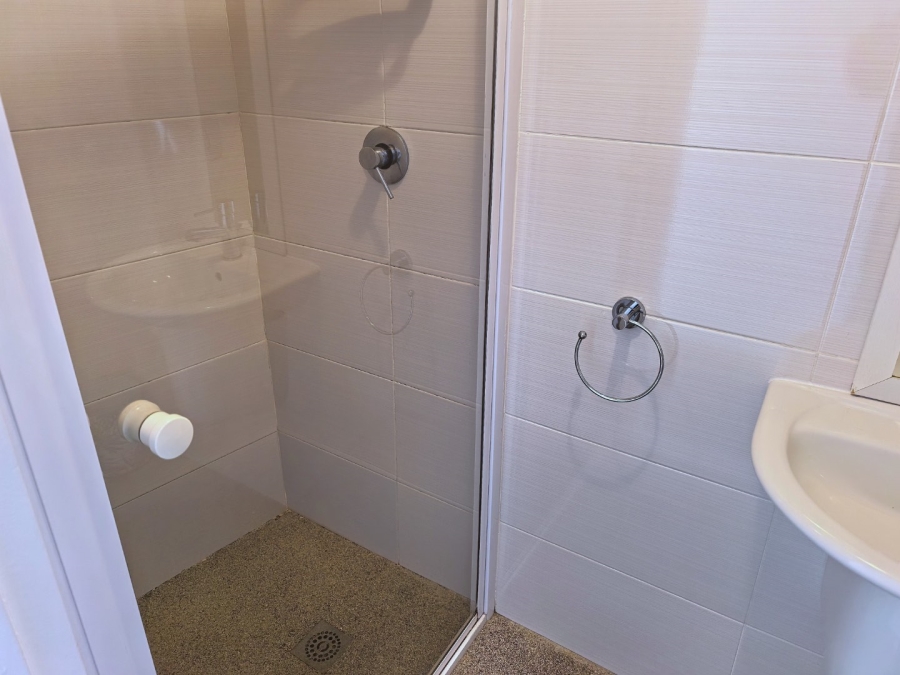 To Let 2 Bedroom Property for Rent in Gardens Western Cape
